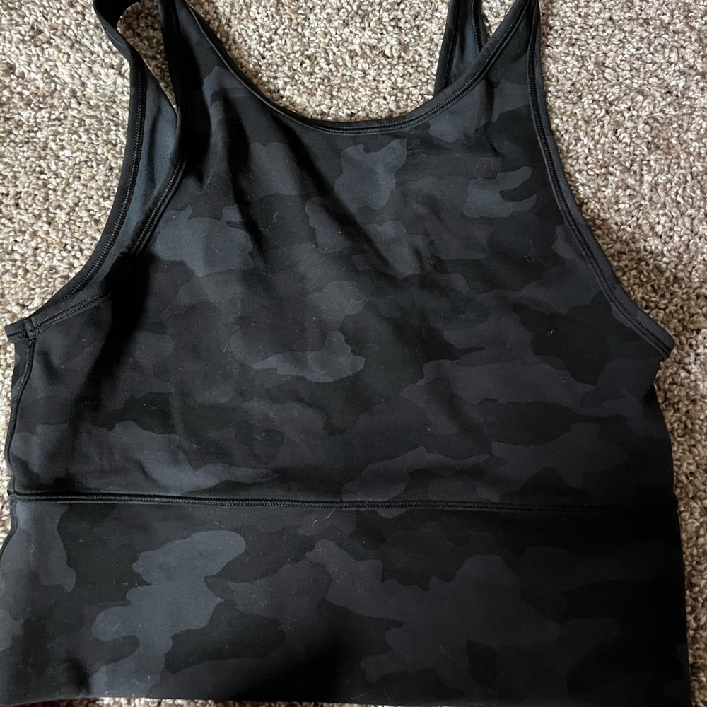 Lululemon sports bra/ crop top